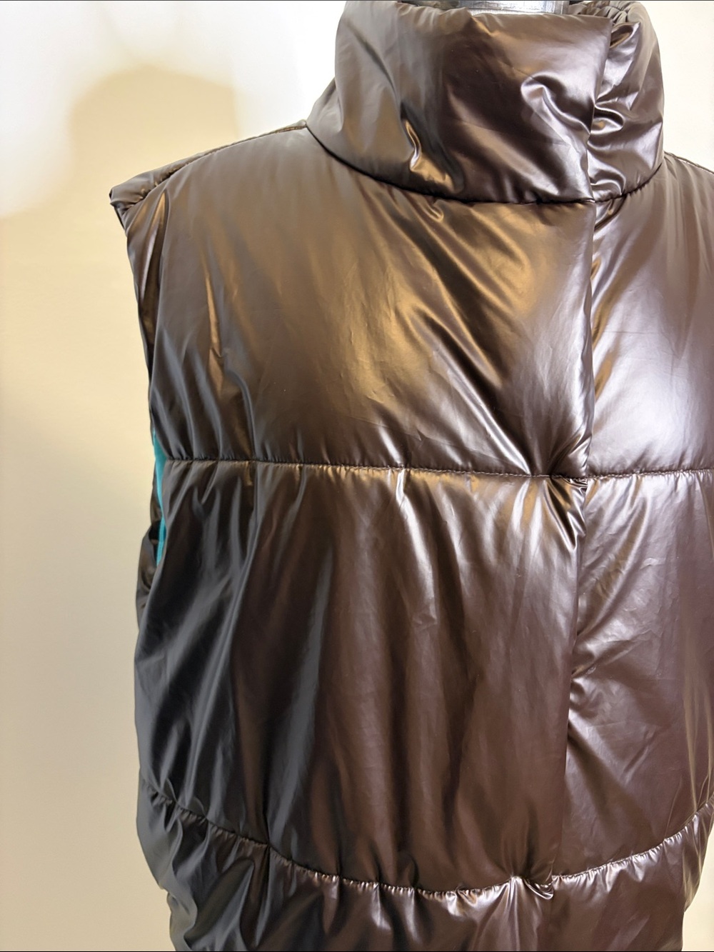 FABLETICS Metallic Brown Puffer Vest with Blue Interior SIZE LARGE - Picture 4 of 13